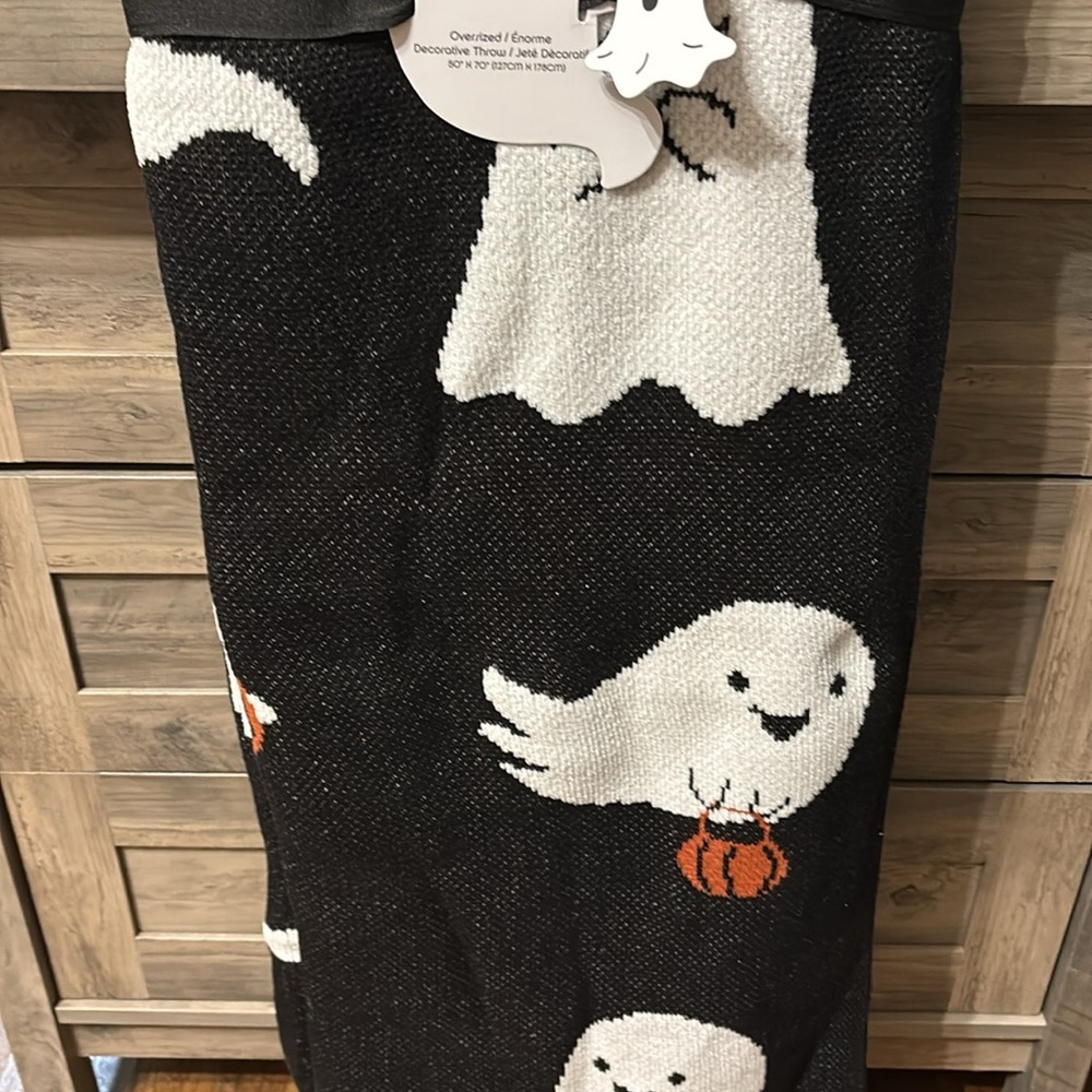 GOBLIN & GHOUL BLACK GHOST PUMPKIN JACK O LANTERN OVERSIZED HALLOWEEN THROW NWT - Picture 2 of 11
